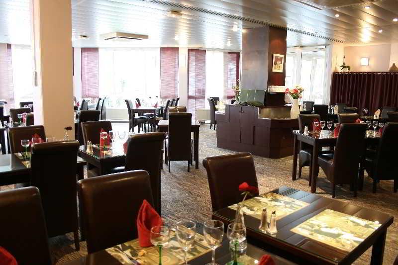 The Originals City, Hotel Le Forum, Strasbourg Nord Шильтигхейм Экстерьер фото