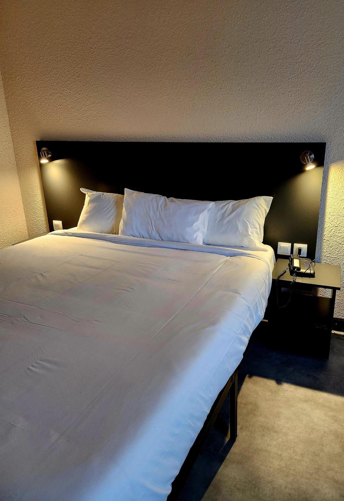 The Originals City, Hotel Le Forum, Strasbourg Nord Шильтигхейм Экстерьер фото
