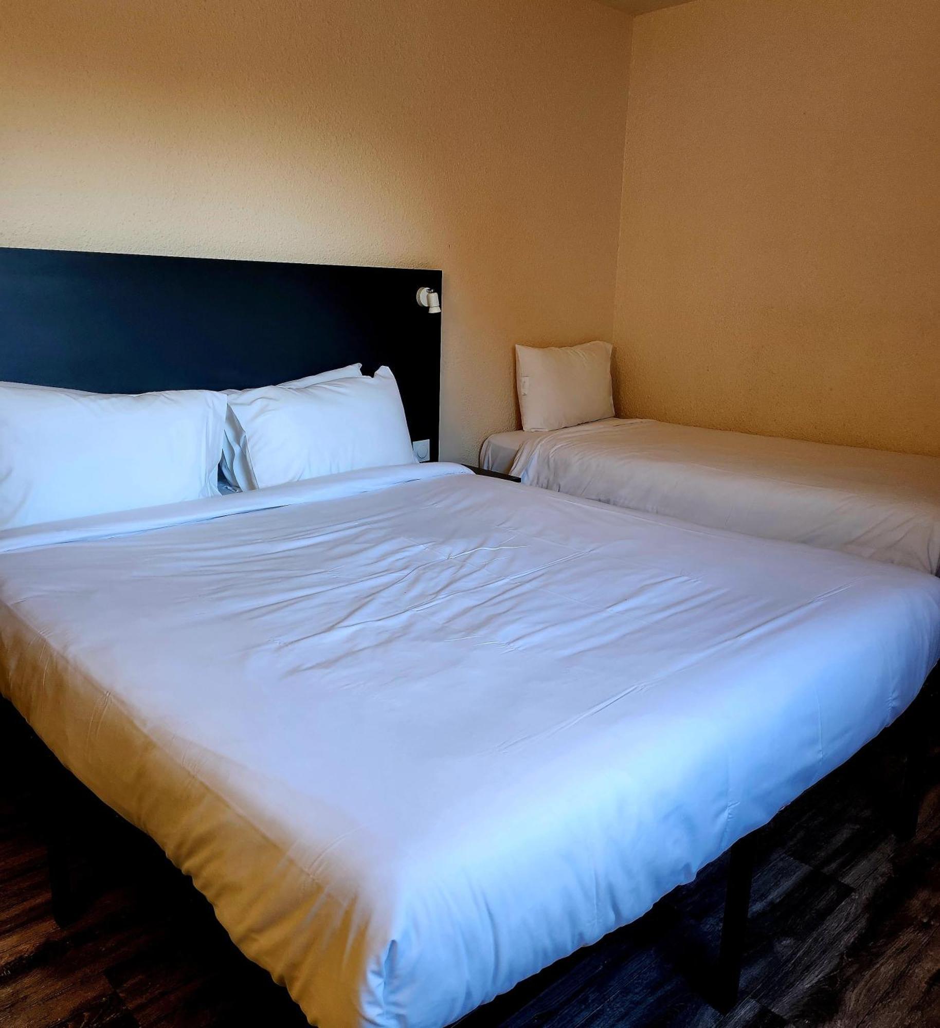 The Originals City, Hotel Le Forum, Strasbourg Nord Шильтигхейм Экстерьер фото