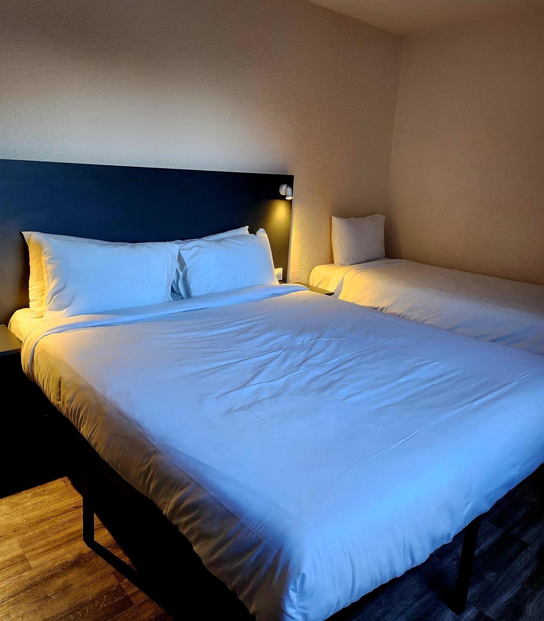 The Originals City, Hotel Le Forum, Strasbourg Nord Шильтигхейм Экстерьер фото