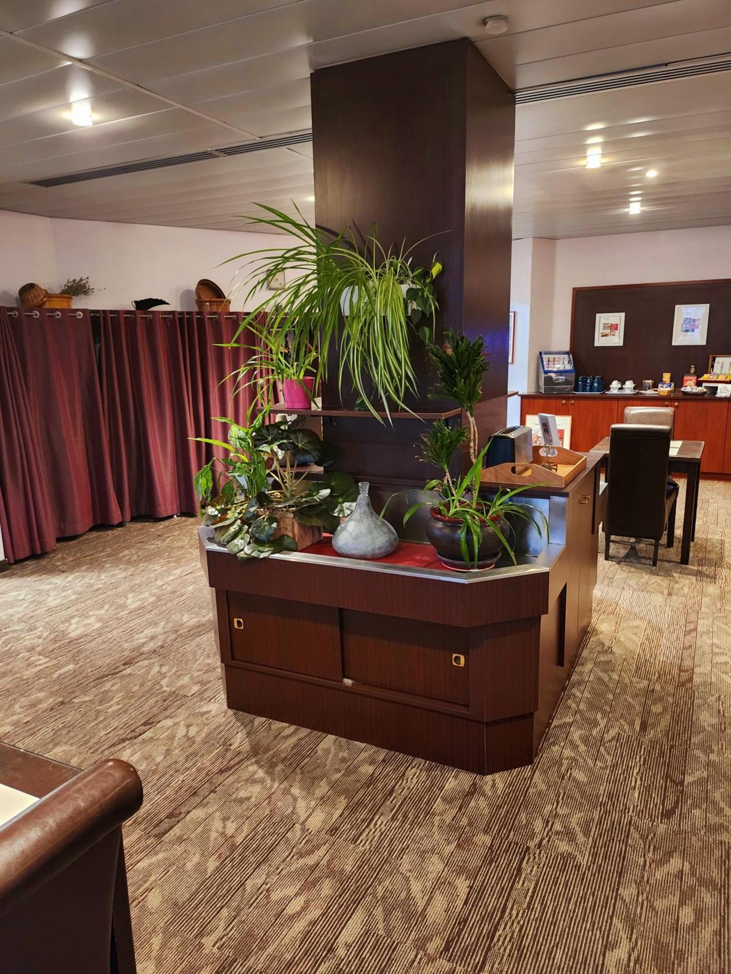 The Originals City, Hotel Le Forum, Strasbourg Nord Шильтигхейм Экстерьер фото