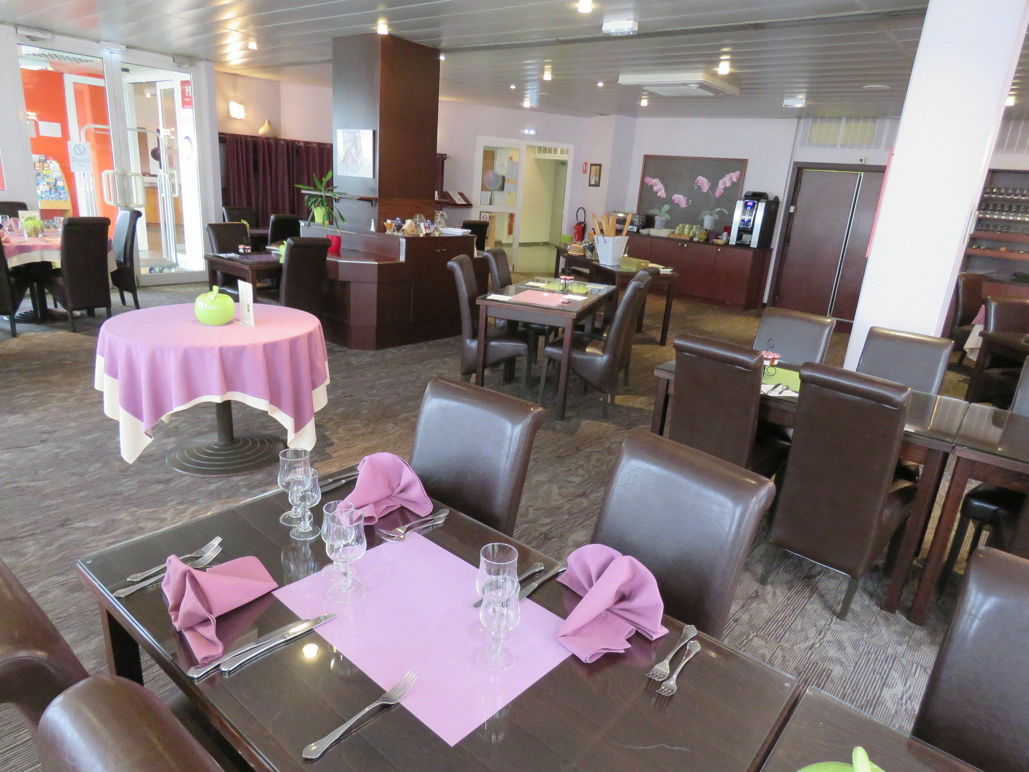 The Originals City, Hotel Le Forum, Strasbourg Nord Шильтигхейм Экстерьер фото