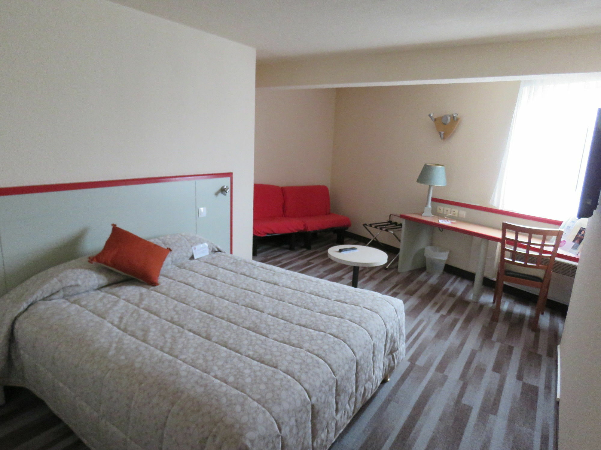 The Originals City, Hotel Le Forum, Strasbourg Nord Шильтигхейм Экстерьер фото